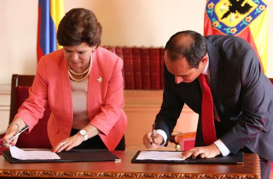 Firma convenio Secretaría General - Función Pública