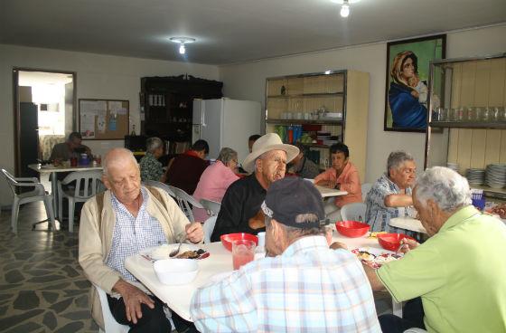 Bogotá Humana promueve estándares de calidad en hogares geriátricos y gerontológicos de la ciudad