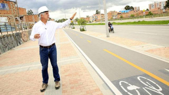 Alcalde Peñalosa inspecciona obras - Foto: Alcaldía Mayor de Bogotá
