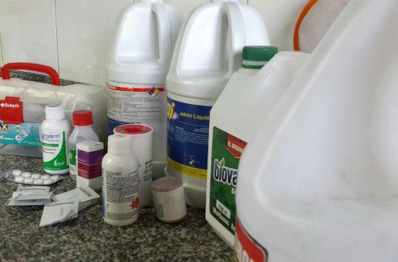Desde una intoxicación hasta la muerte: los riesgos de algunos productos de  limpieza y sus combinaciones