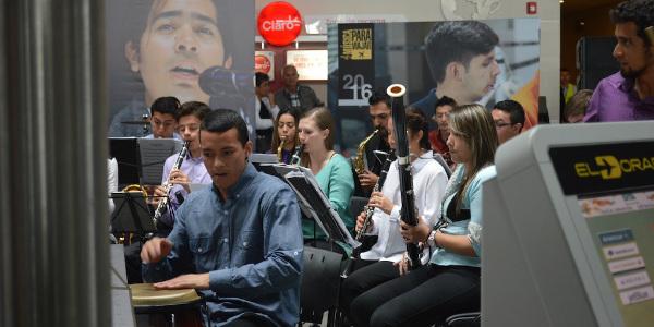 Música para viajar conciertos de la OFB en el Aeropuerto El Dorado