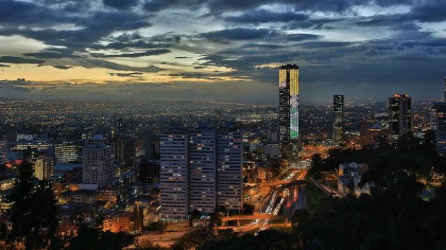 Panorámica nocturna de Bogotá - Foto: Diego Bauman