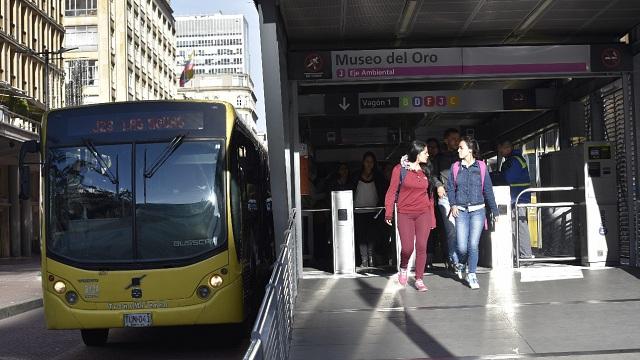 Usuarios de TransMilenio tendrán WiFi Gratis - Foto: TransMilenio