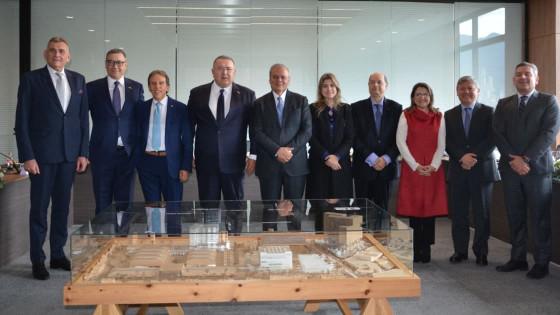 Foto del encuentro entre representantes de la Cámara de Comercio de Bogotá, Invest in Bogotá y de Rumania.