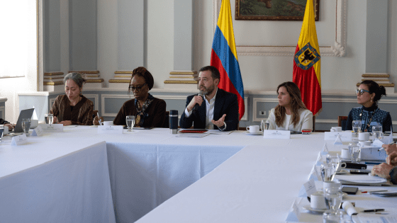 Imagen del alcalde Carlos Fernando Galán en la reunión 