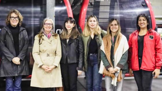 Secretaria de la Mujer en estación de TransMiCable