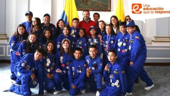 Students from Bogotá’s Cultura Popular school visit NASA facilities
