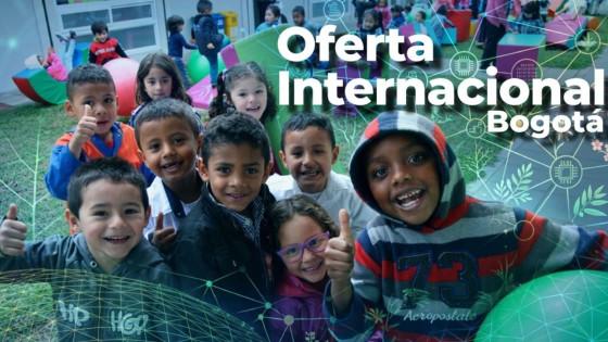 Foto de niños, niñas y adolescentes en un evento en Bogotá.