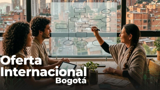 Foto de dos personas en una conversación en Bogotá.