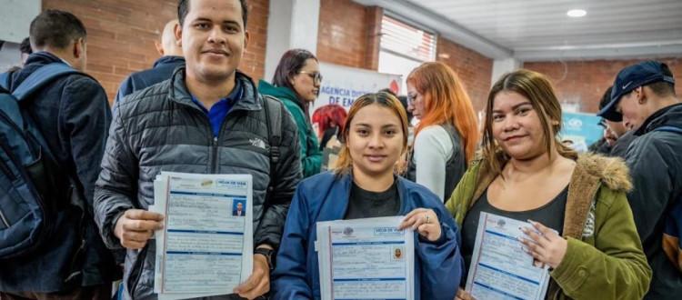 Ciudadanos en una feria de empleo Foto: Secretaría Distrital de Desarrollo Econó