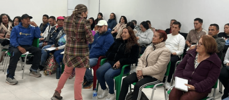 Ciudadanos reunidos Foto: IPES