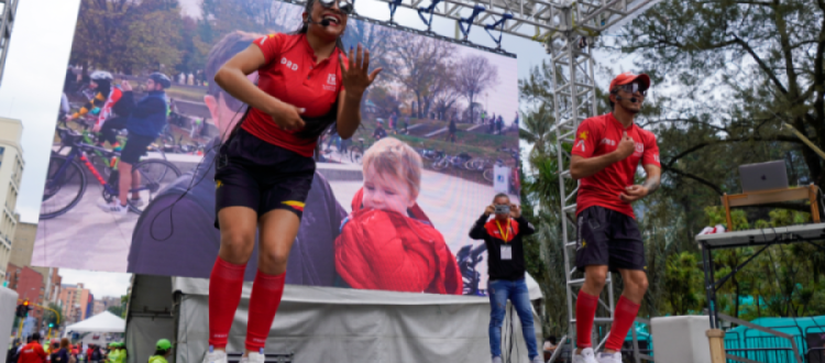 Instructores de actividad física - foto: IDRD