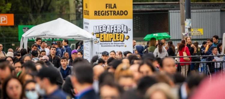 ciudadanos en una feria de empleo Foto: Secretaría Distrital de Desarrollo Econó