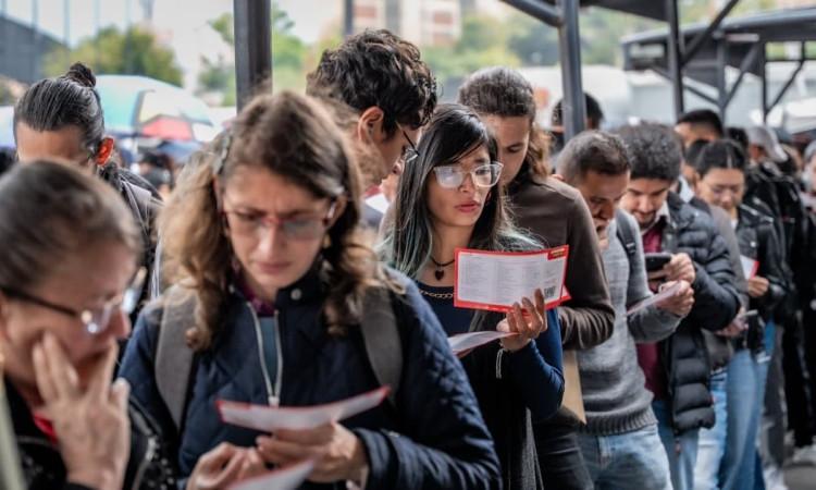 Trabajo sí hay Bogotá 300 vacantes en ferias miércoles 12 de noviembre de 2025