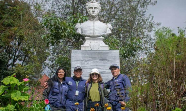 Imagen de funcionarios brigada de Atención a Monumentos 
