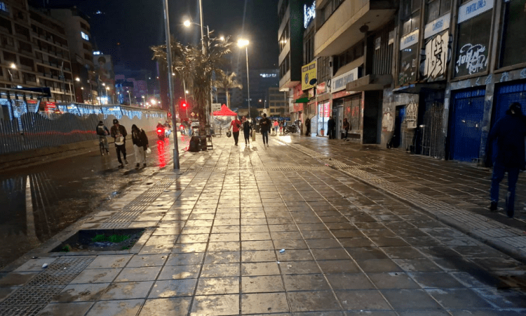 Imagen de una de las calles de San Victorino en la noche