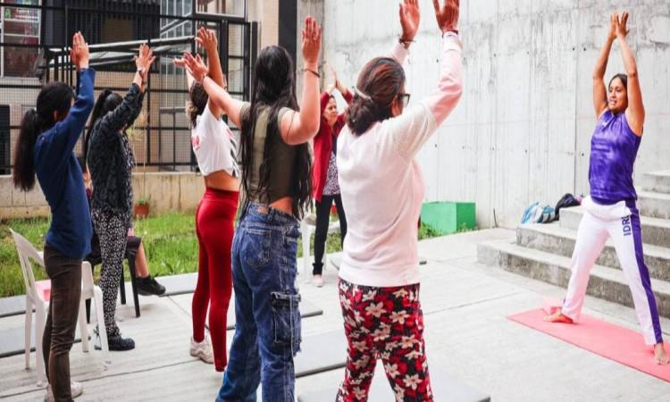 Foto de varias mujeres en Bogotá