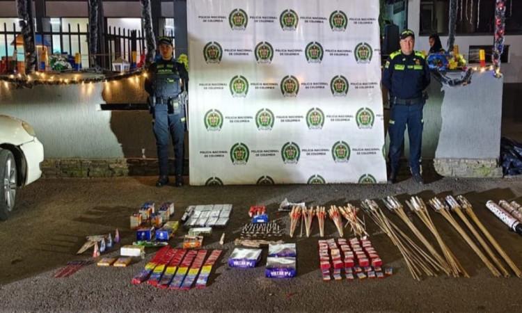 Foto de incautación de pólvora en Bogotá 