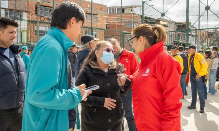 Foto del proceso de socialización del contrato y obras de parque Guacamayas en San Cristóbal.