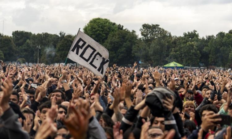 Foto que muestra un grupo de personas