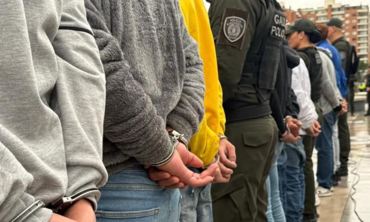 Personas capturadas en operativo contra la extorsión