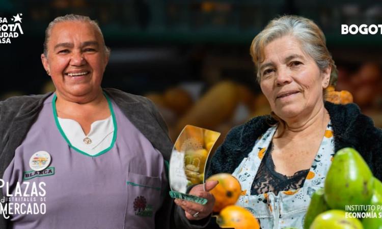 Fotos de Gloria Barrera y Blanca Agudelo comerciantes de Plazas Distritales de Mercado condecoradas en Bogotá.