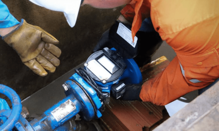 Foto que muestra trabajadores del Acueducto de Bogotá