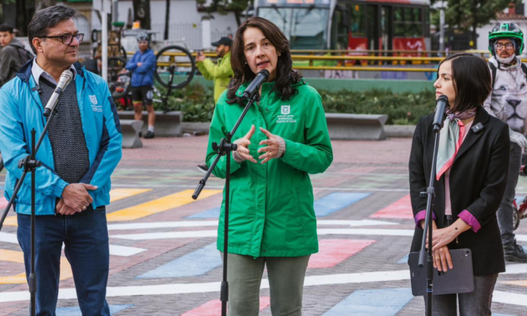 Imagen de funcionarios de la Alcaldía de Bogotá