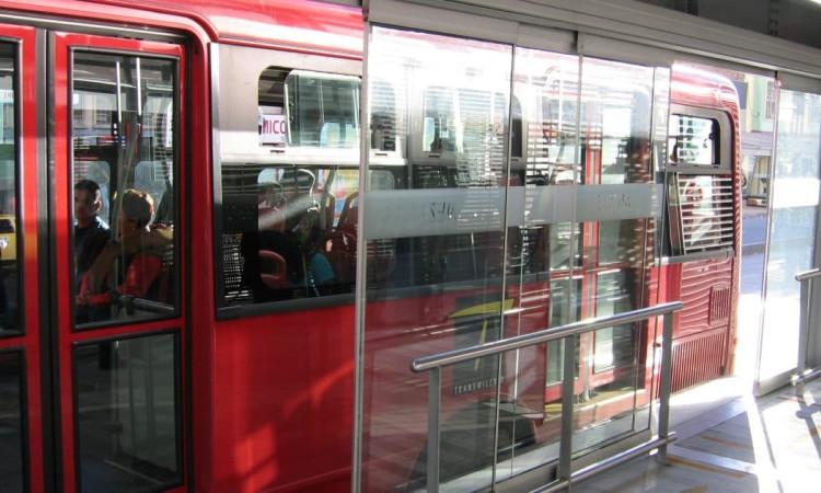 Foto de un bus de TransMilenio