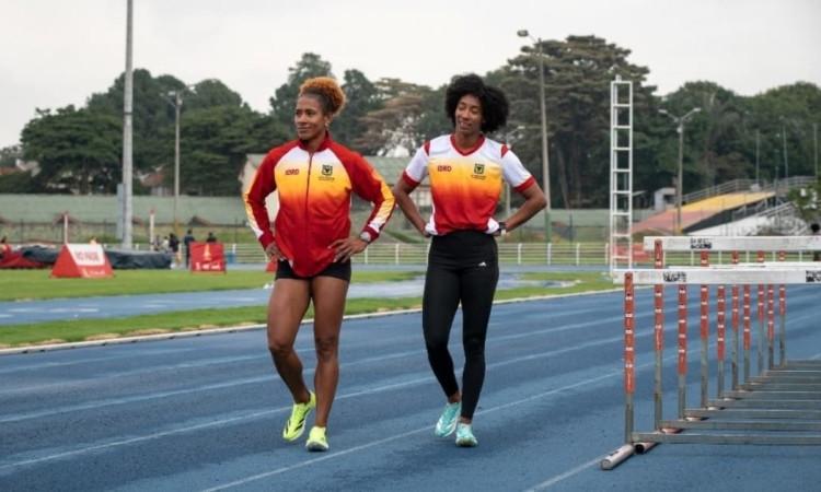 atletas del Equipo Bogotá en pista atlética