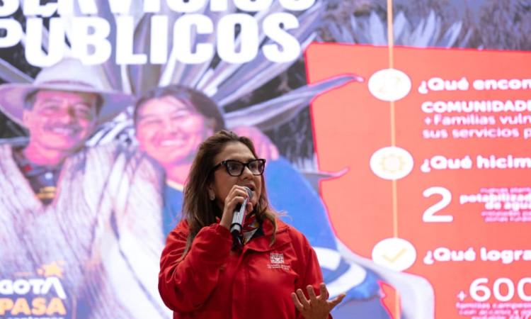 Foto que muestra a la secretaria del Hábitat, Vanessa Velasco.