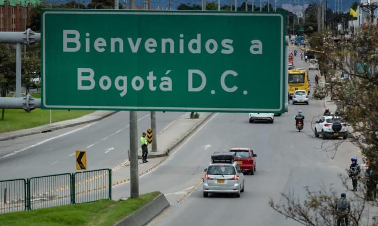 Foto de una vía en Bogotá