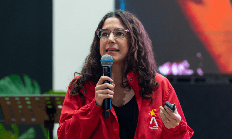 Imagen de la secretaria de Planeación en la rendición de cuentas