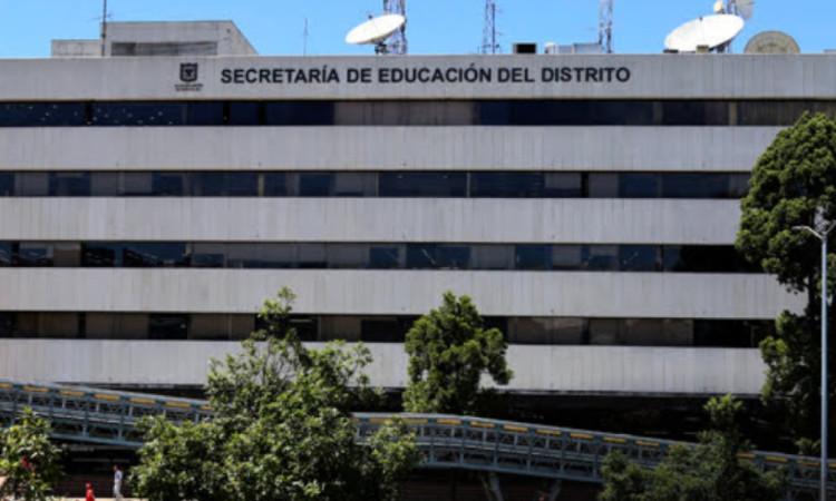 Fachada de la Secretaría de Educación de Bogotá 