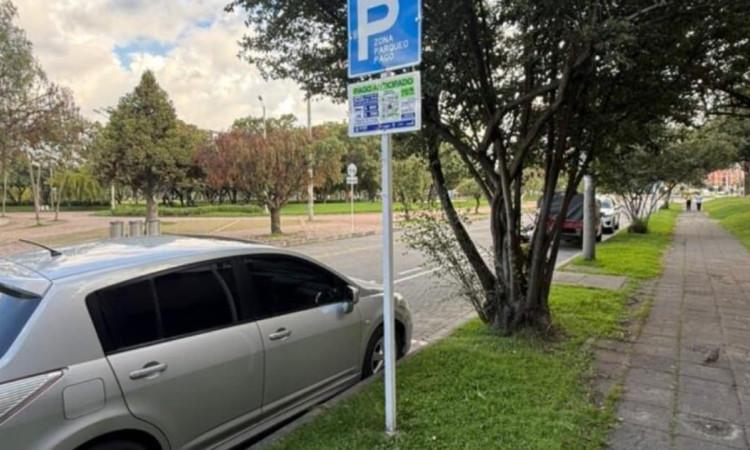 Foto de una Zona de Parqueo Pago