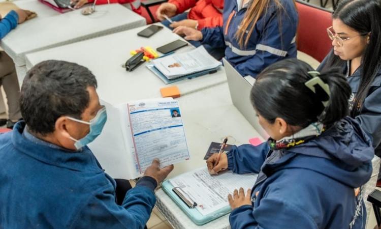 Foto de personas trabajando