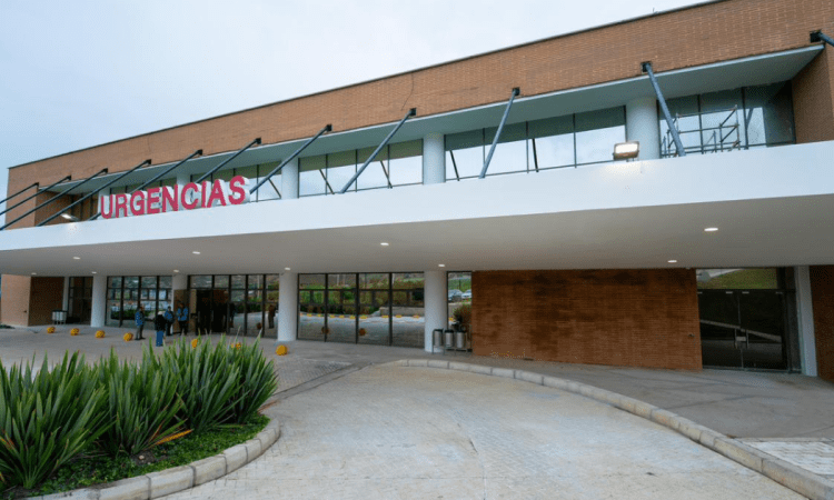 Foto de una entrada de urgencas en un hospital de Bogotá