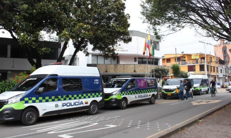 Hacinamiento estaciones de Policía y URI de Bogotá bajó a 45 % en 2026