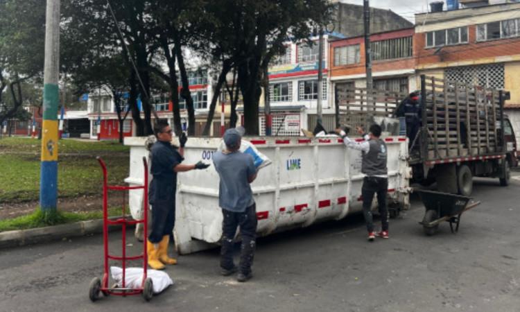 Foto que muestra un ecopunto en Bogotá