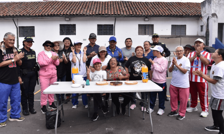 Imagen grupal de la red de cuidado.
