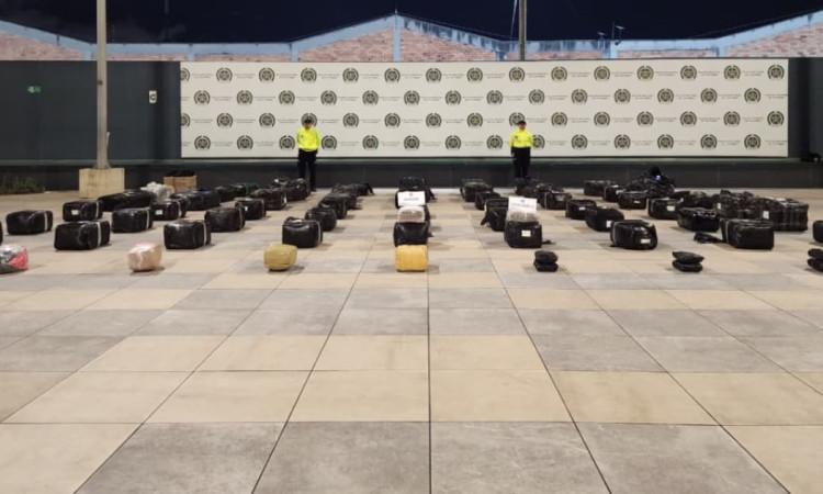 Foto de la tonelada de marihuana incautada en Bogotá.