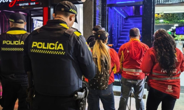Imagen de funcionarios y policías en operativo de control