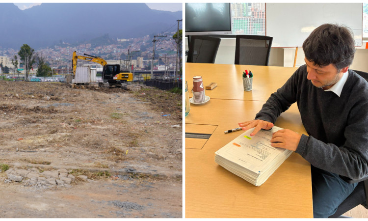 Foto que muestra un terreno vacio en el lado izquierdo y en el lado derecho un señor firmando