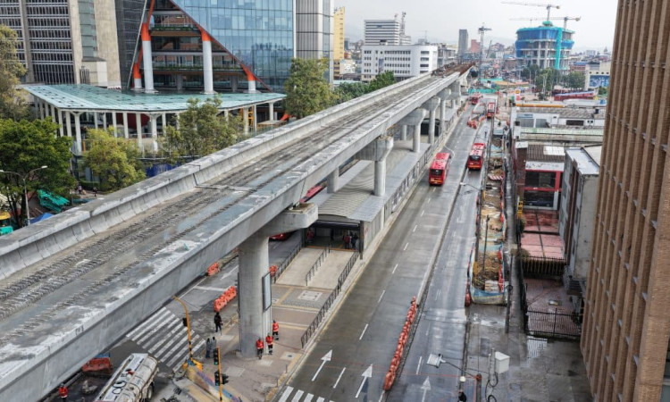 Foto de un frente de obra del Metro Bogotá