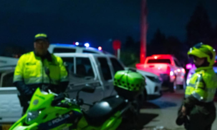 Foto de operativo de la Policía y otras autoridades en Bogotá.