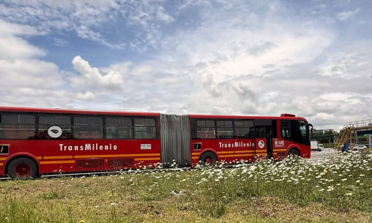 Foto de un bus de TransMilenio