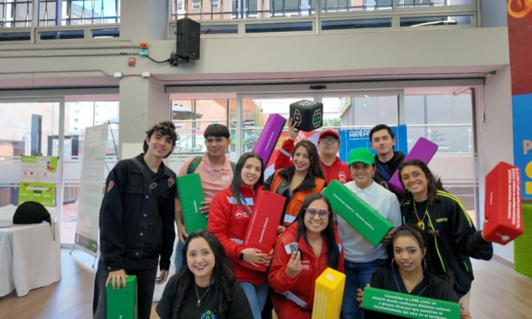 Foto de campaña del Metro de Bogotá 
