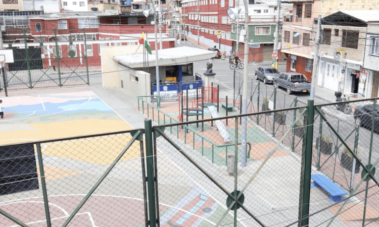 Cancha de fútbol del barrio Marco Fidel Suárez, en Rafael Uribe Uribe.
