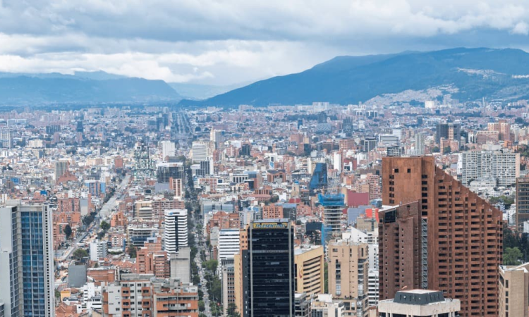Foto panorámica de Bogotá en el Centro Internacional.