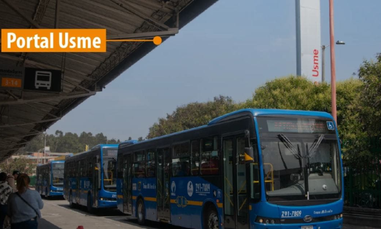 Foto de un bus de TransMilenio